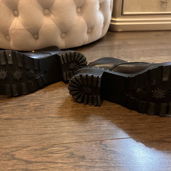 Stuart Weitzman pearled, leather combat boot - Picture 4 of 10